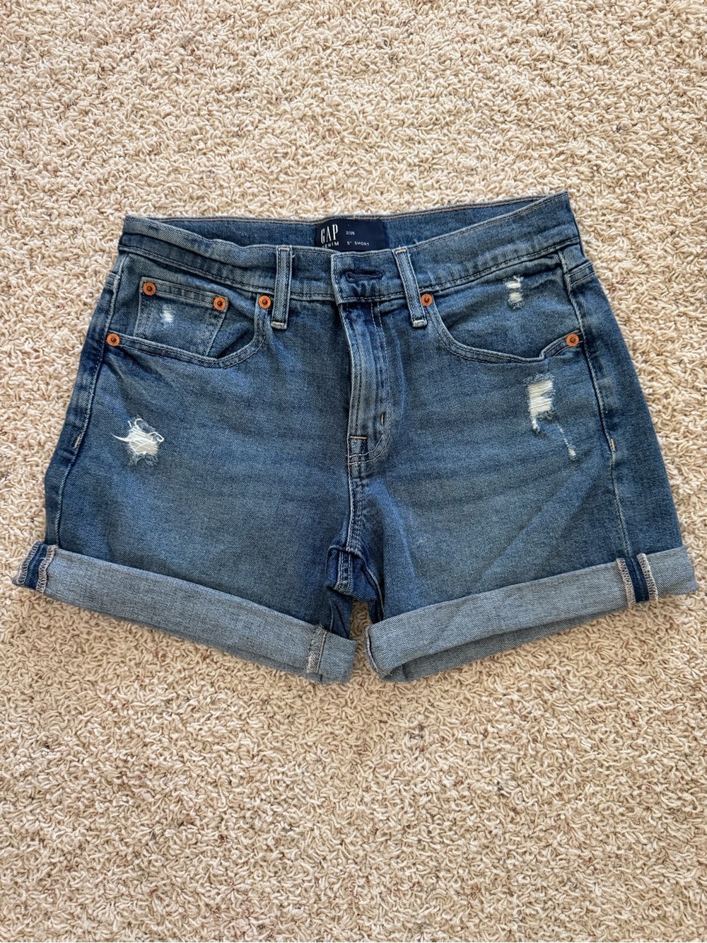 Gap 5" Mid-rise Denim Short